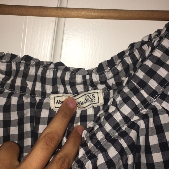 ABERCROMBIE GINGHAM OFF THE SHOULDER TOP - Picture 3 of 3